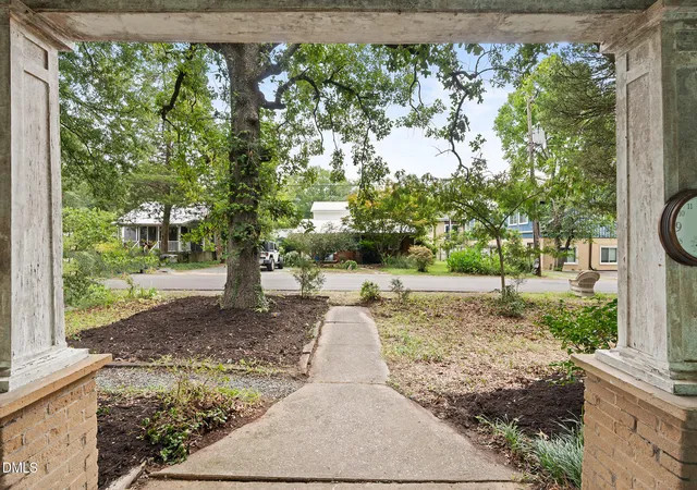 Single family home for sale at 101 Lindsay St, Carrboro, NC 27510 | MLS# 10190035 | Listing updated on 2026-10-04