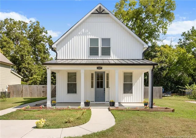 Photo 1 of Single family home for sale at 1107 Massey St, Smithfield, NC 27577 | MLS# 768565 | Listing updated on 2026-09-18