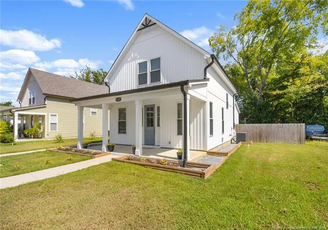 Photo 3 of Single family home for sale at 1107 Massey St, Smithfield, NC 27577 | MLS# 768565 | Listing updated on 2026-09-18