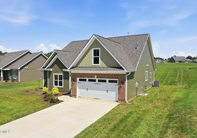 Photo 3 of Single family home for sale at 3109 Cullens Dr, Graham, NC 27253 | MLS# 10190333 | Listing updated on 2026-09-17