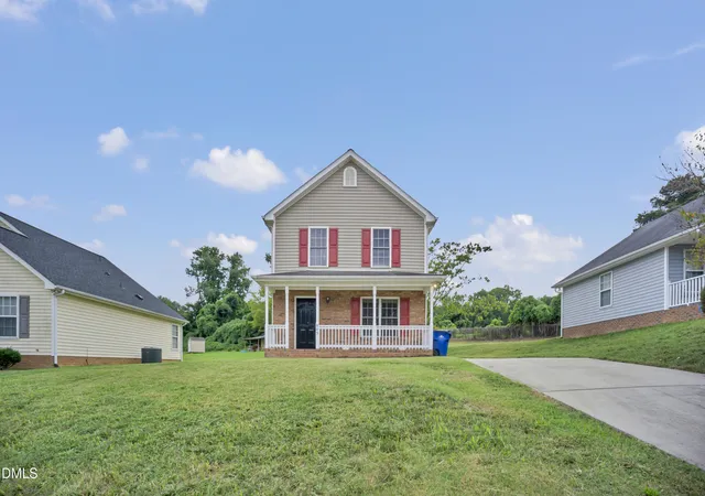 Photo 2 of Single family home for sale at 809 Elkhart Dr, Raleigh, NC 27610 | MLS# 10190792 | Listing updated on 2026-09-24