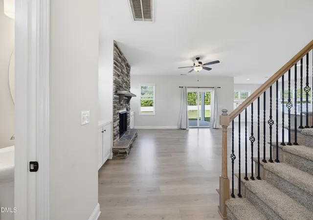 Photo 3 of Single family home for sale at 127 Thistle Ct, Sanford, NC 27332 | MLS# 10190736 | Listing updated on 2026-09-04