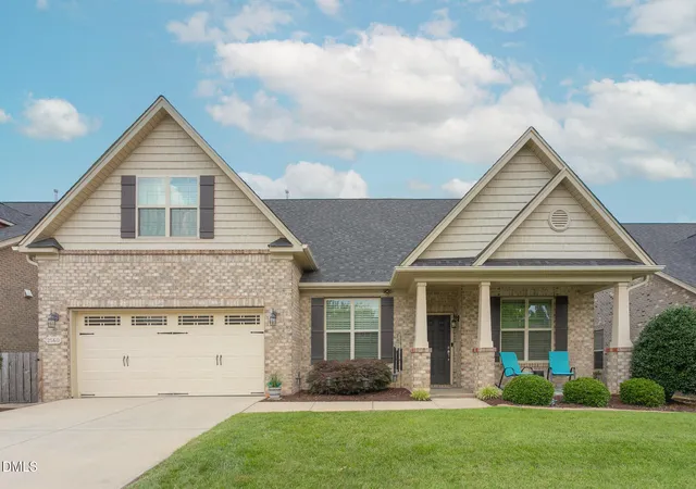 Photo 1 of Sale Pending at 2560 Glenkirk Dr, Burlington, NC 27215 | MLS# 10190605 | Listing updated on 2026-09-17