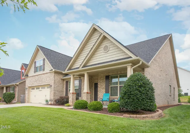 Photo 2 of Sale Pending at 2560 Glenkirk Dr, Burlington, NC 27215 | MLS# 10190605 | Listing updated on 2026-09-17