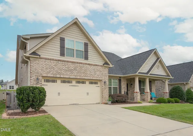 Photo 3 of Sale Pending at 2560 Glenkirk Dr, Burlington, NC 27215 | MLS# 10190605 | Listing updated on 2026-09-17