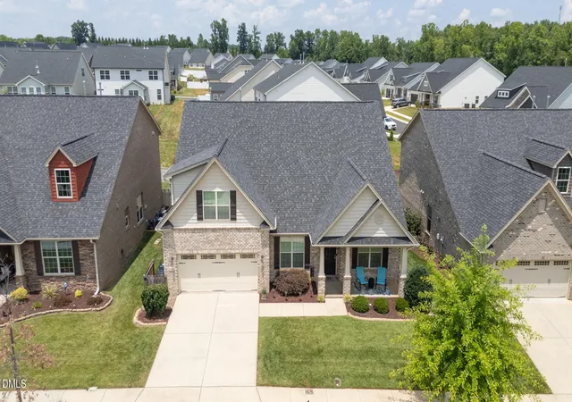 Photo 3 of Sale Pending at 2560 Glenkirk Dr, Burlington, NC 27215 | MLS# 10190605 | Listing updated on 2026-09-17