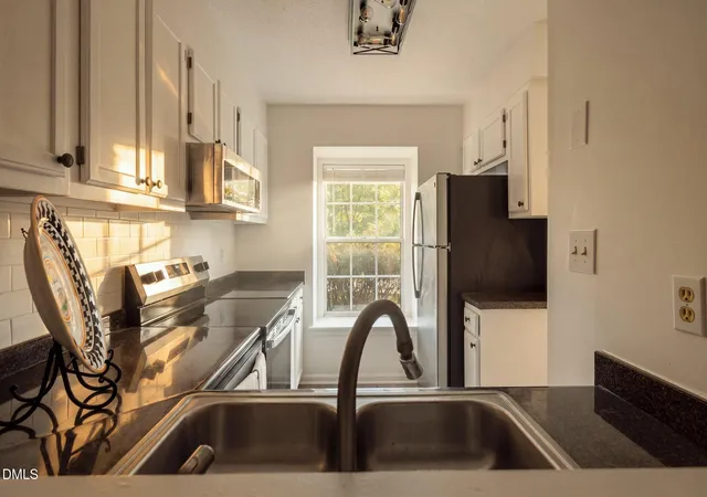 Photo 4 of Townhouse for sale at 2216 Alpine Rd, Durham, NC 27707 | MLS# 10190502 | Listing updated on 2026-09-03