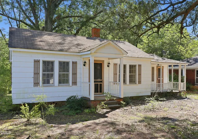 Photo 2 of Single family home for sale at 207 Pendergraft Rd, Bunnlevel, NC 28323 | MLS# 10190082 | Listing updated on 2026-09-02