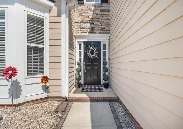 Photo 2 of Single family home for sale at 5525 Keowee Way, Raleigh, NC 27616 | MLS# 10189834 | Listing updated on 2026-09-06