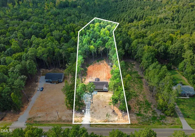 Photo 2 of Single family home for sale at 2081 Satterwhite Rd, Oxford, NC 27565 | MLS# 10190165 | Listing updated on 2026-09-20