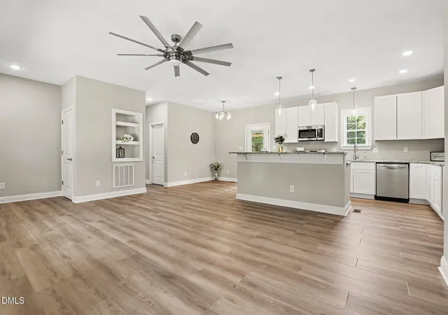 Photo 4 of Single family home for sale at 2081 Satterwhite Rd, Oxford, NC 27565 | MLS# 10190165 | Listing updated on 2026-09-20