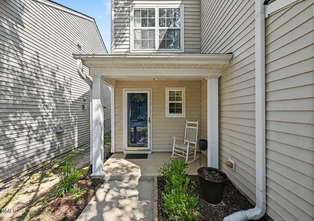 Photo 4 of Sale Pending at 1207 Orchard Oriole Ln, Durham, NC 27713 | MLS# 10190354 | Listing updated on 2026-09-17