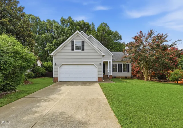 Photo 3 of Single family home for sale at 2349 Kendricks Ct, Raleigh, NC 27613 | MLS# 10190124 | Listing updated on 2026-09-10