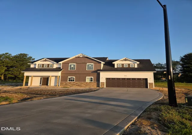 Photo 2 of Single family home for sale at 1585 Eastbay Dr, Fayetteville, NC 28312 | MLS# 10191028 | Listing updated on 2026-09-05