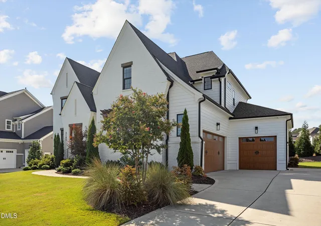 Photo 3 of Single family home for sale at 3185 Mantle Ridge Dr, Apex, NC 27502 | MLS# 10189878 | Listing updated on 2026-09-13