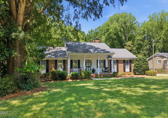 Photo 3 of Sale Pending at 6709 Candlewood Dr, Raleigh, NC 27612 | MLS# 10190412 | Listing updated on 2026-09-09