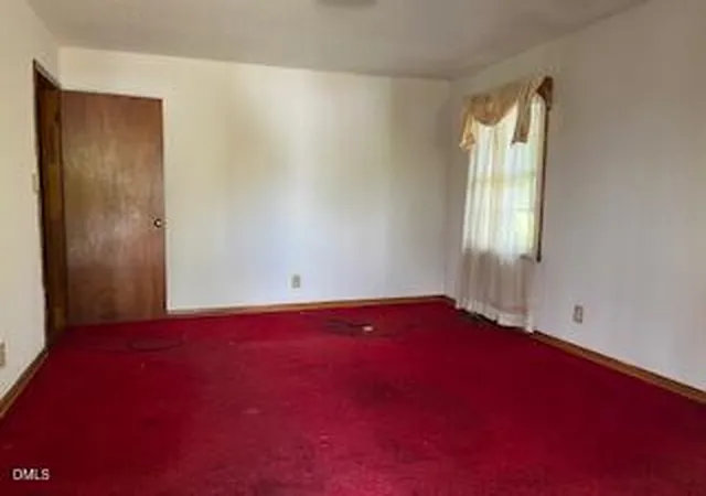 Photo 3 of Sale Pending at 628 Farrar Ave, Henderson, NC 27536 | MLS# 10189874 | Listing updated on 2026-09-15