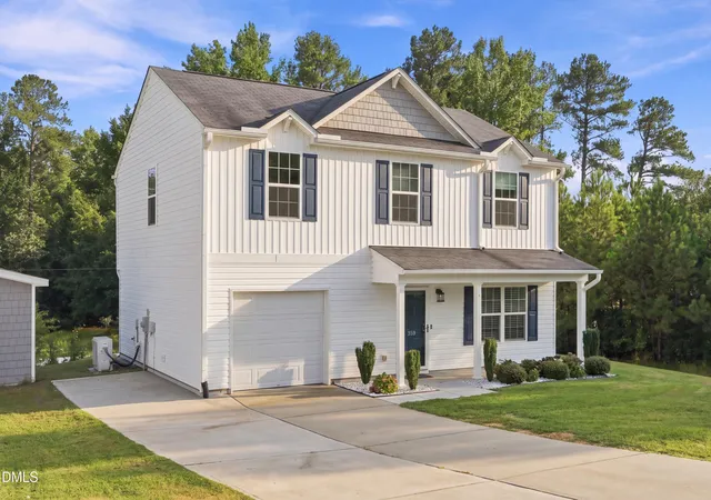 Photo 3 of Single family home for sale at 359 Emilies Xing Way, Lillington, NC 27546 | MLS# 10190176 | Listing updated on 2026-09-15