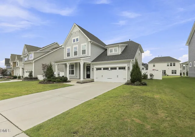 Photo 3 of Single family home for sale at 312 Faxton Way, Holly Springs, NC 27540 | MLS# 10190483 | Listing updated on 2026-09-17