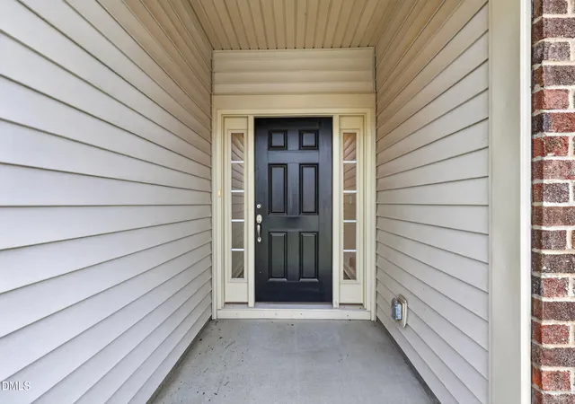 Photo 3 of Single family home for sale at 917 Channel Drop Loop, Zebulon, NC 27597 | MLS# 10190005 | Listing updated on 2026-09-23