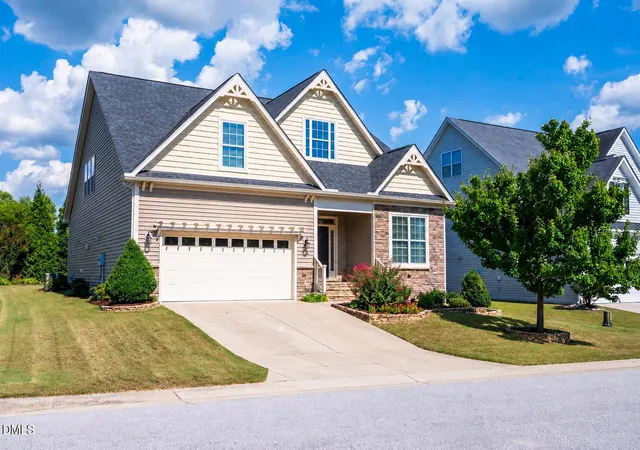 Photo 1 of Single family home for sale at 516 Walker Ranch Dr, Fuquay Varina, NC 27526 | MLS# 10190181 | Listing updated on 2026-09-03