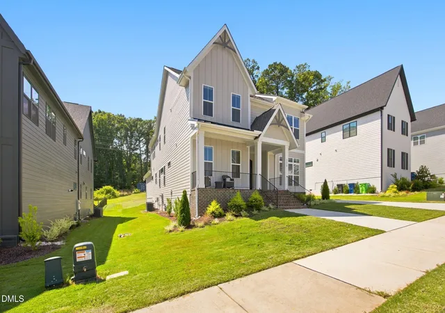 Photo 2 of Single family home for sale at 9309 Fld Maple Ct, Raleigh, NC 27613 | MLS# 10190742 | Listing updated on 2026-09-14