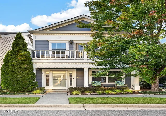Photo 2 of Single family home for sale at 902 Shoofly Path, Apex, NC 27502 | MLS# 10190471 | Listing updated on 2026-09-13