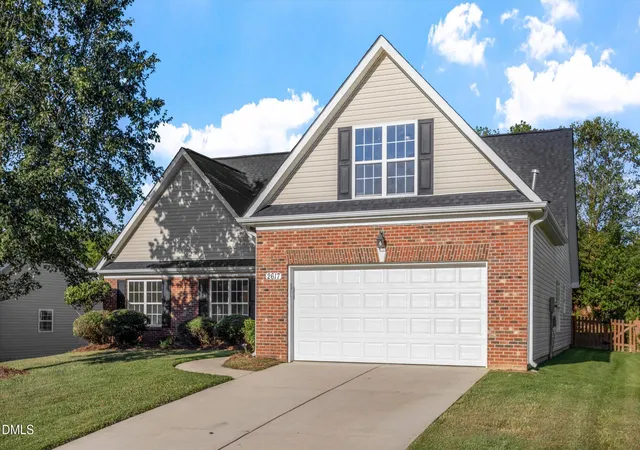Photo 3 of Sale Pending at 2617 Pepperstone Dr, Graham, NC 27253 | MLS# 10190537 | Listing updated on 2026-09-21