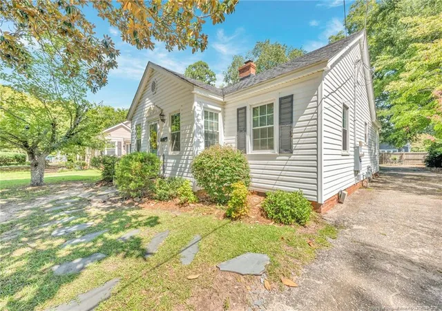 Photo 2 of Sale Pending at 202 Hull Rd, Fayetteville, NC 28303 | MLS# 768672 | Listing updated on 2026-09-04