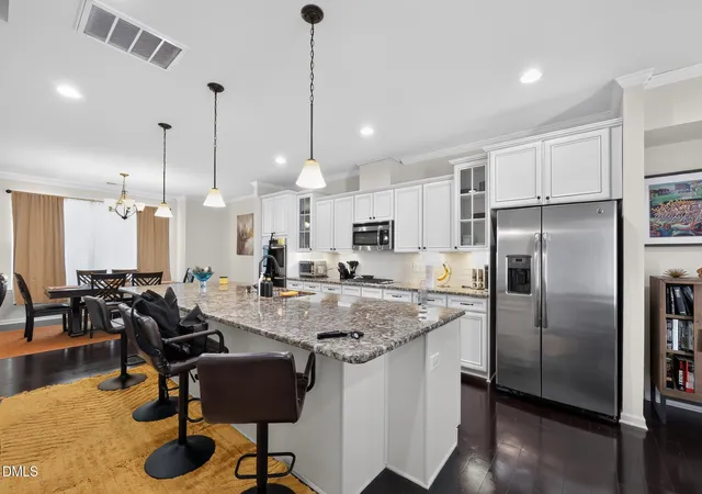 Photo 4 of Townhouse for sale at 122 Spring Pine Ln, Holly Springs, NC 27540 | MLS# 10191567 | Listing updated on 2026-09-10