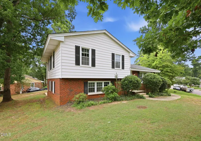 Photo 2 of Single family home for sale at 1536 N King Charles Rd, Raleigh, NC 27610 | MLS# 10190626 | Listing updated on 2026-09-10
