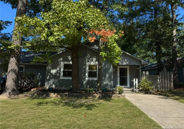 Photo 1 of Sale Pending at 2723 Rivercliff Rd, Fayetteville, NC 28301 | MLS# 768640 | Listing updated on 2026-09-17
