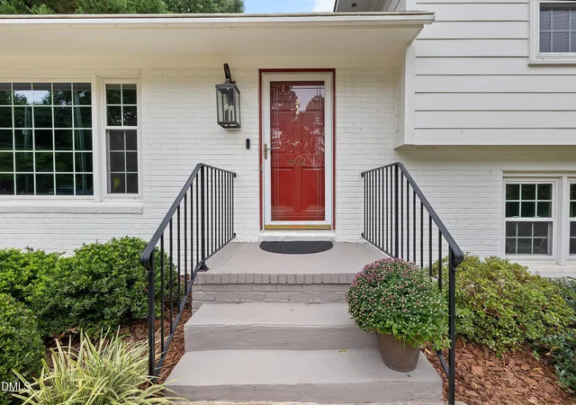 Photo 2 of Single family home for sale at 602 Se Maynard Rd, Cary, NC 27511 | MLS# 10190062 | Listing updated on 2026-09-12