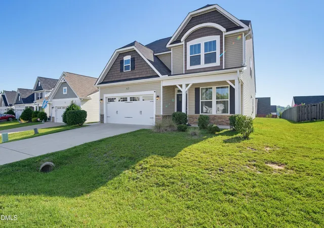 Photo 3 of Single family home for sale at 562 Summerwind Plantation Dr, Garner, NC 27529 | MLS# 10190673 | Listing updated on 2026-09-17