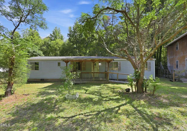 Photo 2 of Manufactured home for sale at 6848 B Nc 87, Graham, NC 27253 | MLS# 10191444 | Listing updated on 2026-09-09