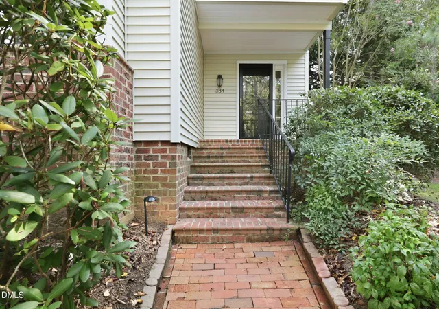 Photo 4 of Townhouse for sale at 334 Whisperwood Close, Pittsboro, NC 27312 | MLS# 10190084 | Listing updated on 2026-10-14