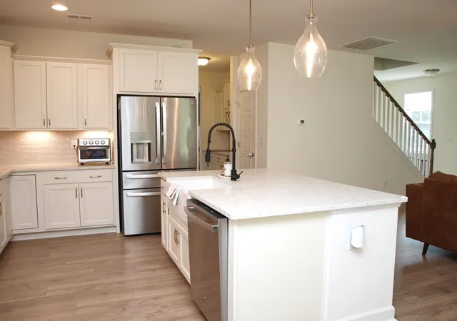 Photo 4 of Single family home for sale at 373 Abingdon Farms Dr, Selma, NC 27576 | MLS# 10190081 | Listing updated on 2026-09-02