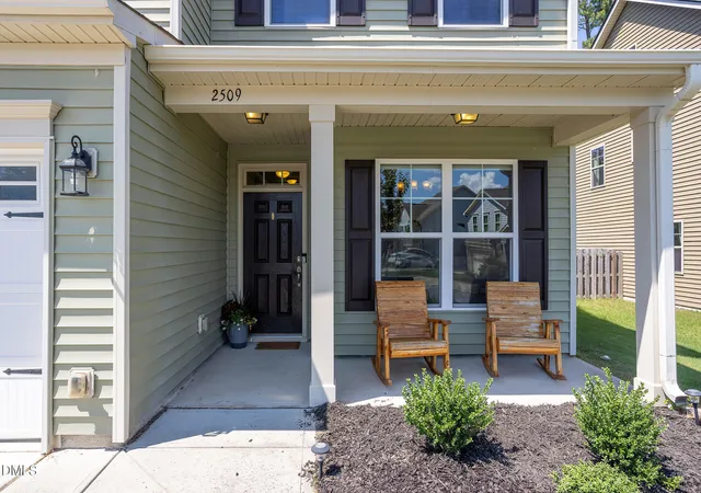 Photo 3 of Sale Pending at 2509 Kestrel Hts Ct, Durham, NC 27703 | MLS# 10192102 | Listing updated on 2026-09-19