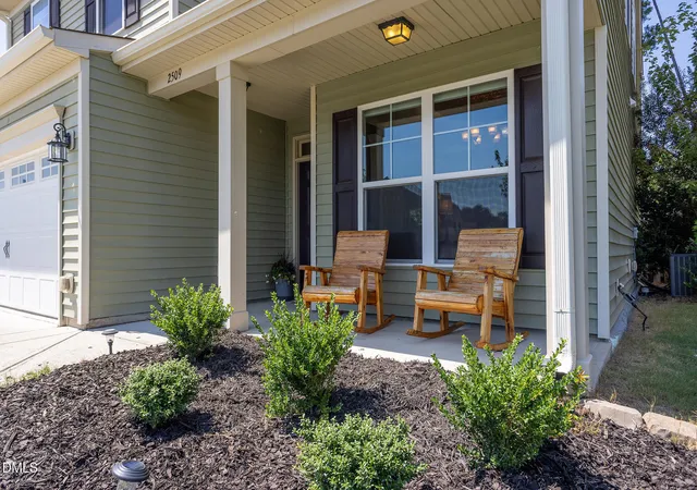 Photo 4 of Sale Pending at 2509 Kestrel Hts Ct, Durham, NC 27703 | MLS# 10192102 | Listing updated on 2026-09-19