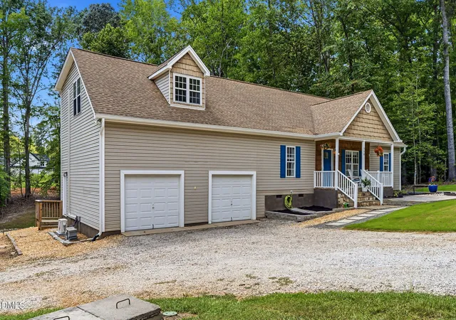 Photo 4 of Single family home for sale at 110 Wounded Knee Dr, Louisburg, NC 27549 | MLS# 10190799 | Listing updated on 2026-10-19
