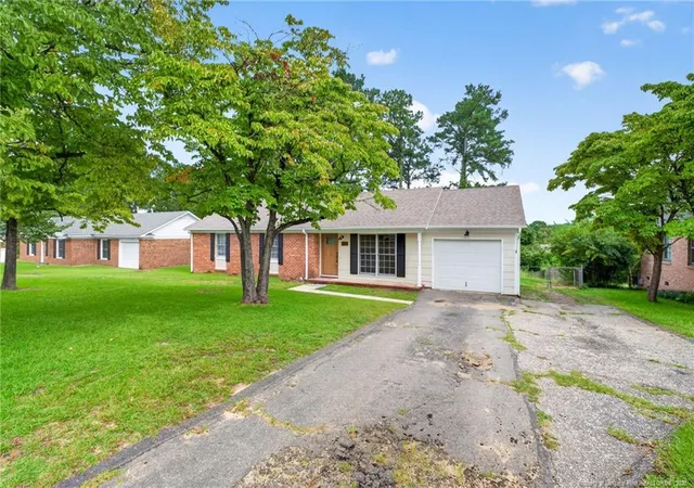 Photo 3 of Single family home for sale at 5194 Remington Rd, Fayetteville, NC 28311 | MLS# 768740 | Listing updated on 2026-09-02