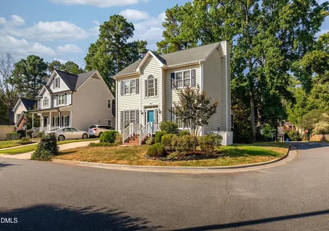 Photo 2 of Single family home for sale at 3000 Peckover Ct, Raleigh, NC 27615 | MLS# 10190904 | Listing updated on 2026-09-11