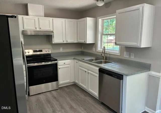 Photo 3 of Sale Pending at 2060 Ballston Pl, Knightdale, NC 27545 | MLS# 10190174 | Listing updated on 2026-09-14
