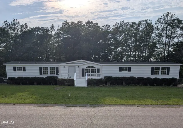 Photo 1 of Single family home for sale at 104 Franklin Rd, Raeford, NC 28376 | MLS# 10190179 | Listing updated on 2026-09-02