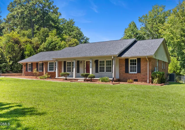 Photo 2 of Single family home for sale at 1208 Hatch Rd, Chapel Hill, NC 27516 | MLS# 10190789 | Listing updated on 2026-09-13