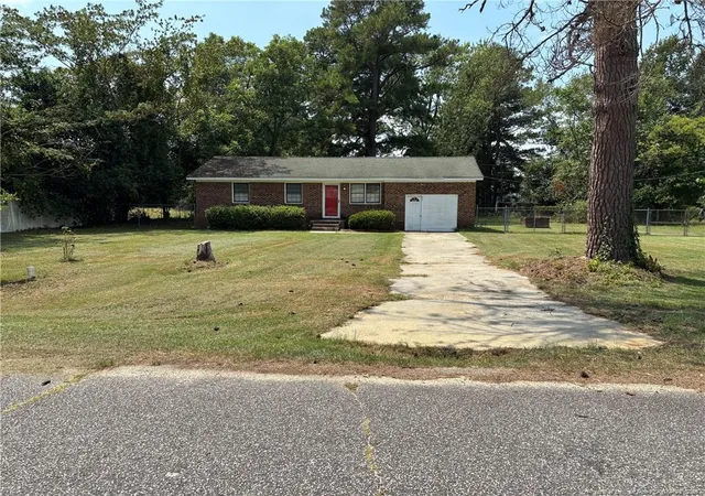 Photo 4 of Single family home for sale at 501 Rosewood Dr, Fairmont, NC 28340 | MLS# 768467 | Listing updated on 2026-09-08