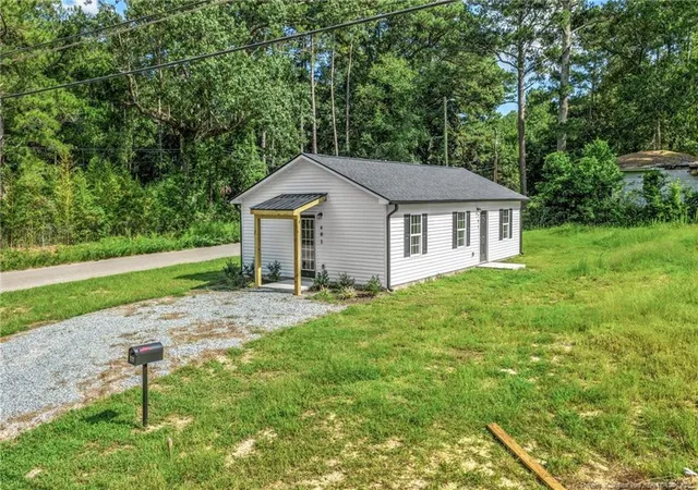 Photo 2 of Single family home for sale at 401 Cedric St, Fayetteville, NC 28303 | MLS# 768755 | Listing updated on 2026-09-02