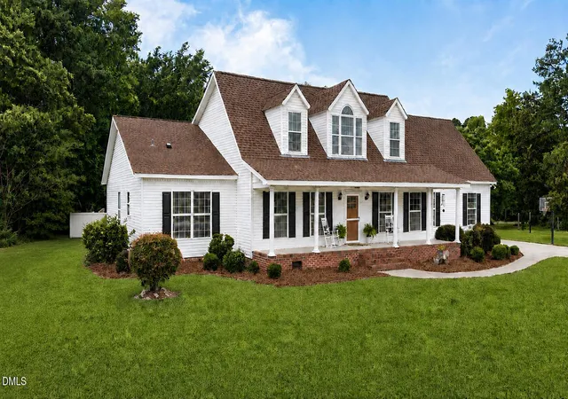 Photo 2 of Single family home for sale at 541 Mallie Pearce Rd, Zebulon, NC 27597 | MLS# 10190676 | Listing updated on 2026-09-15
