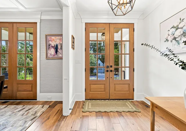 Photo 3 of Single family home for sale at 113 Crestview Rd, Raleigh, NC 27609 | MLS# 10191904 | Listing updated on 2026-09-19