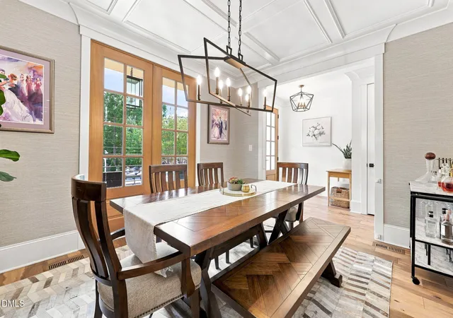 Photo 4 of Single family home for sale at 113 Crestview Rd, Raleigh, NC 27609 | MLS# 10191904 | Listing updated on 2026-09-19